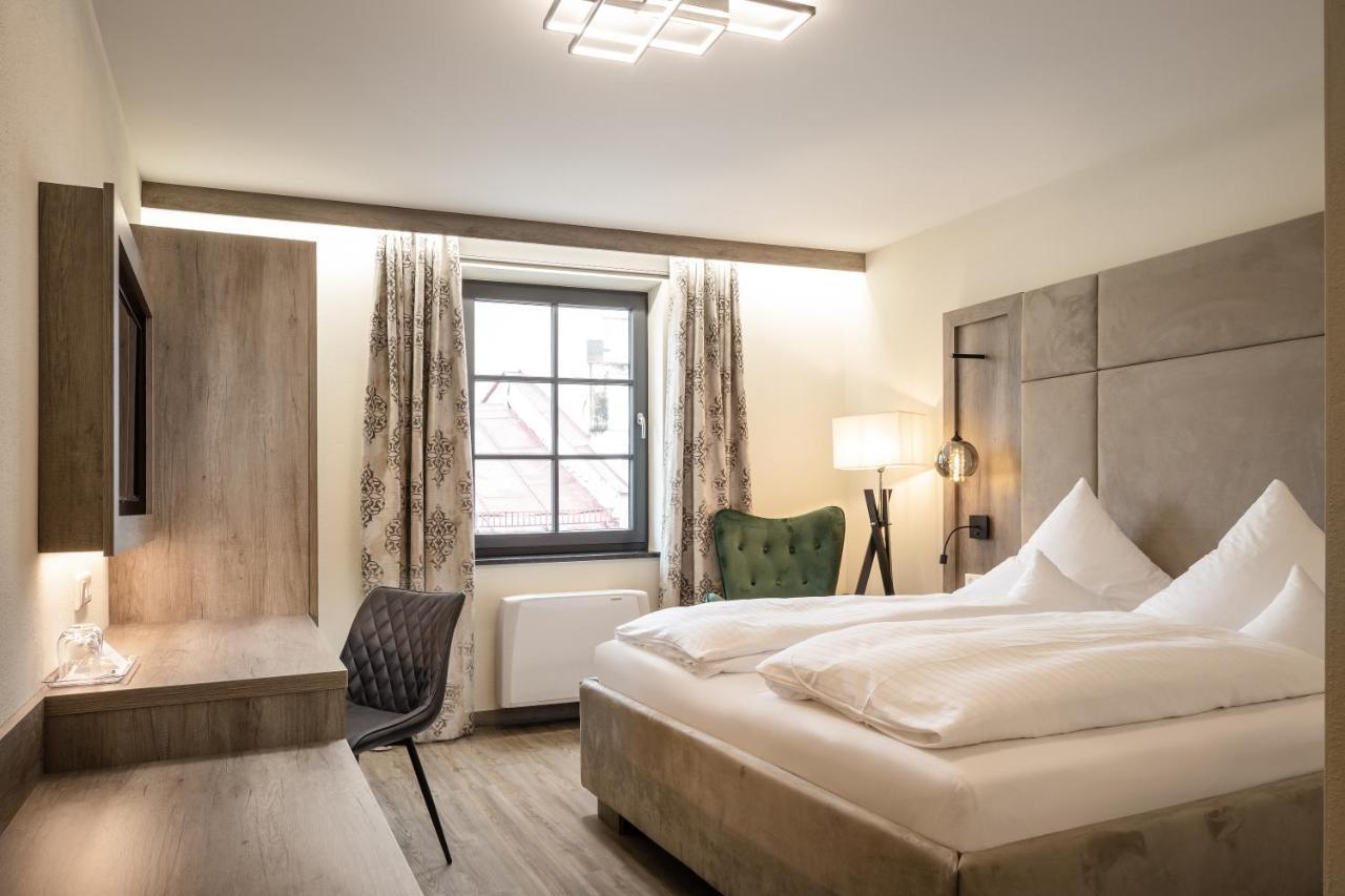 דגנדורף Hotel-Gasthof Hoettl מראה חיצוני תמונה